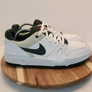 NIKE FULL FORCE LOW CASUAL SNEAKERS MENS SIZE 10 WHITE / DARK GREEN
